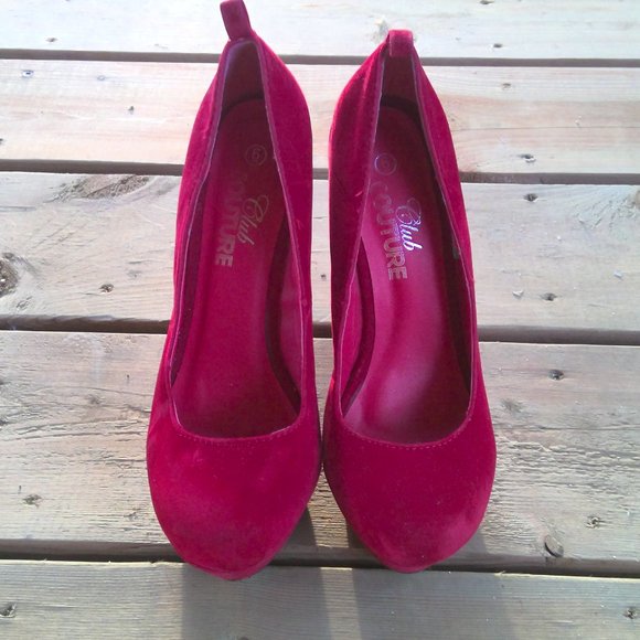 Soft Red Velvet Platform Wedge Heels - Picture 2 of 3
